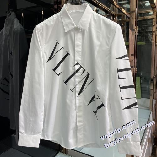 偽物ブランド vogvip.com/brand-17-c0.html VALENTINO偽物ブランド